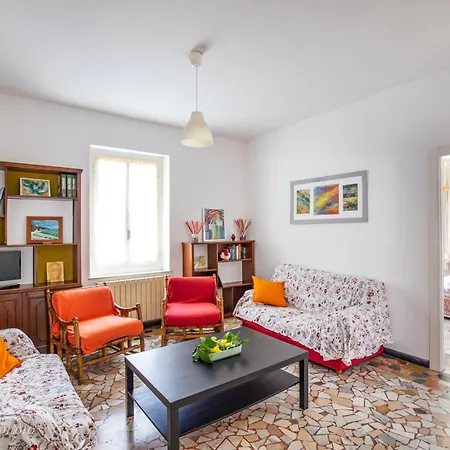 Apartamento Stunning In A Near The *