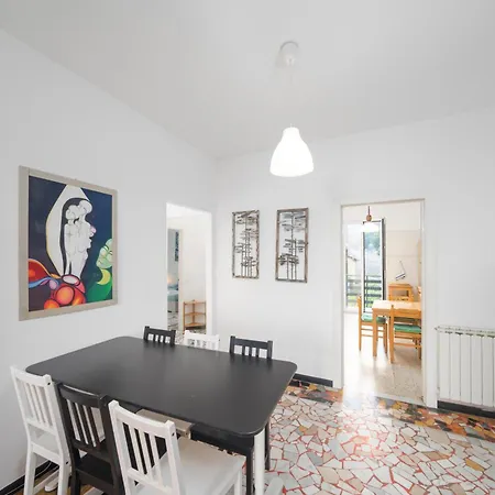 Apartament Stunning In A Near The